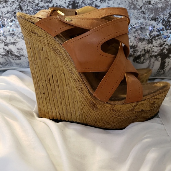 Cognac colored wedges - Picture 2 of 4